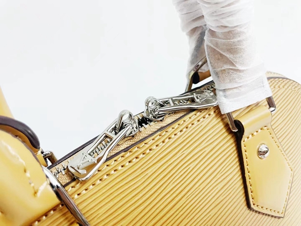 ルイヴィトンバッグ細部ディテール